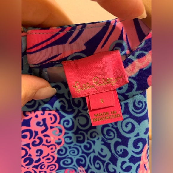 Lilly Pulitzer Girls’ dress
Kids/girls’ size 8
Scalloped edges - Picture 3 of 4